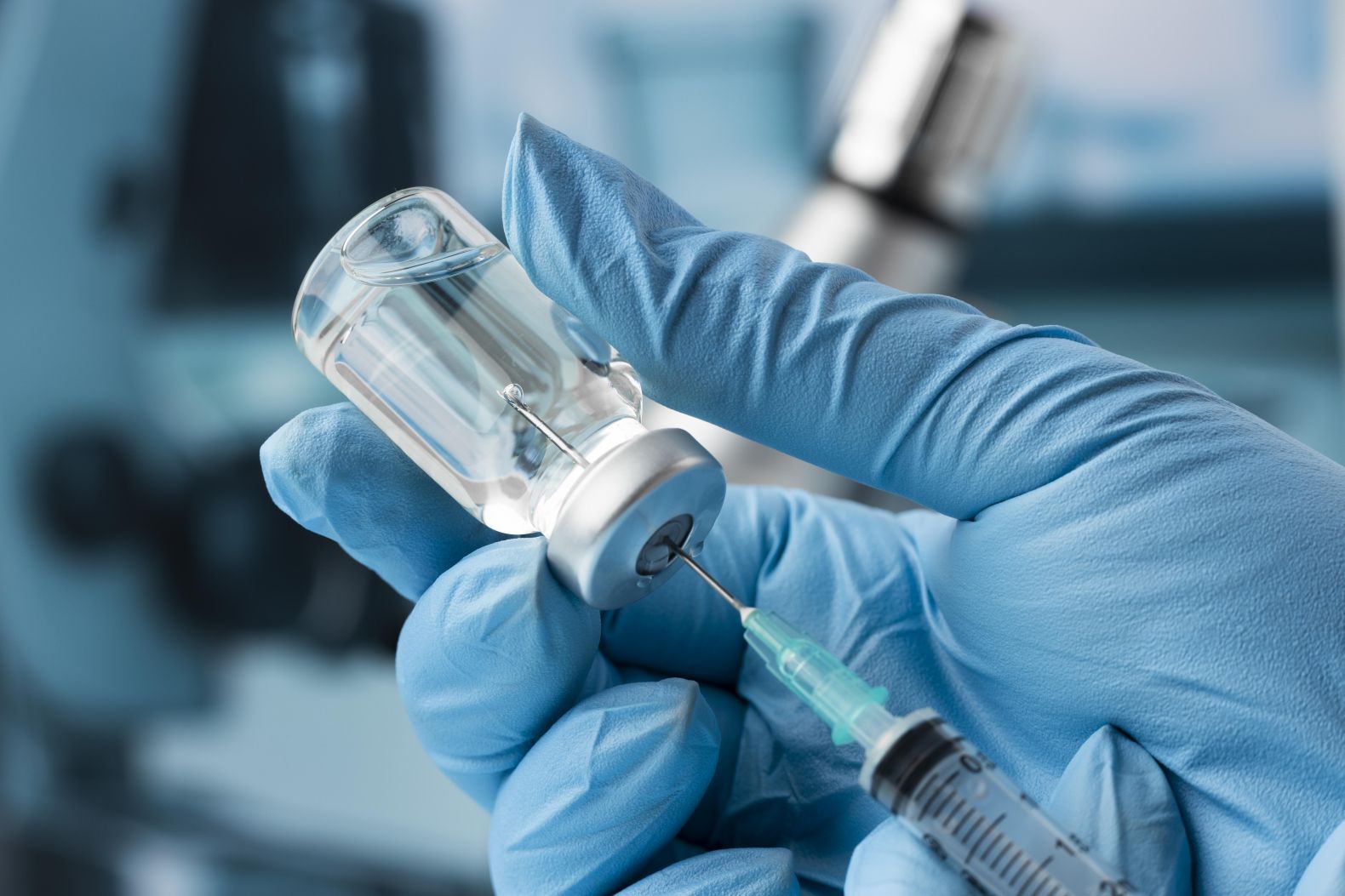 Recogida de firmas para que el Gobierno Vasco y Navarro paren las inoculaciones Covid
